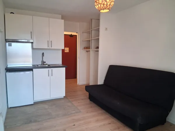 Loue studio 17m2 à Cergy-le-Haut (Val d'Oise)