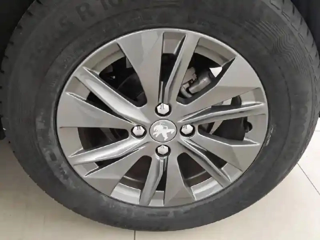 Peugeot 2008 puretech 130 s&amp;s bvm6 — photo 35