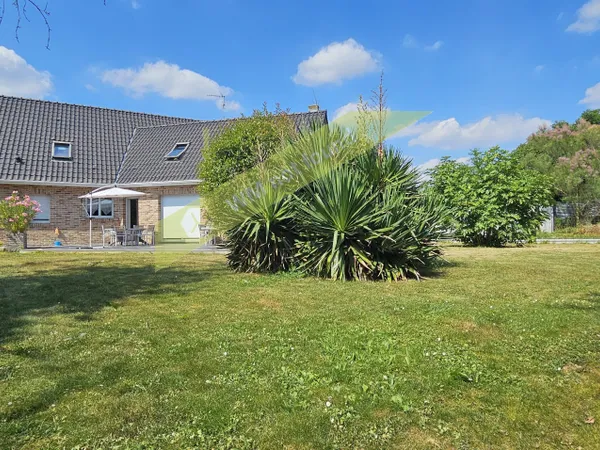 Ensemble immobilier de 3 Maisons avec jardins