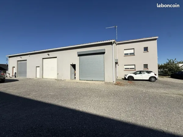 Local 430 m² Castanet-Tolosan
