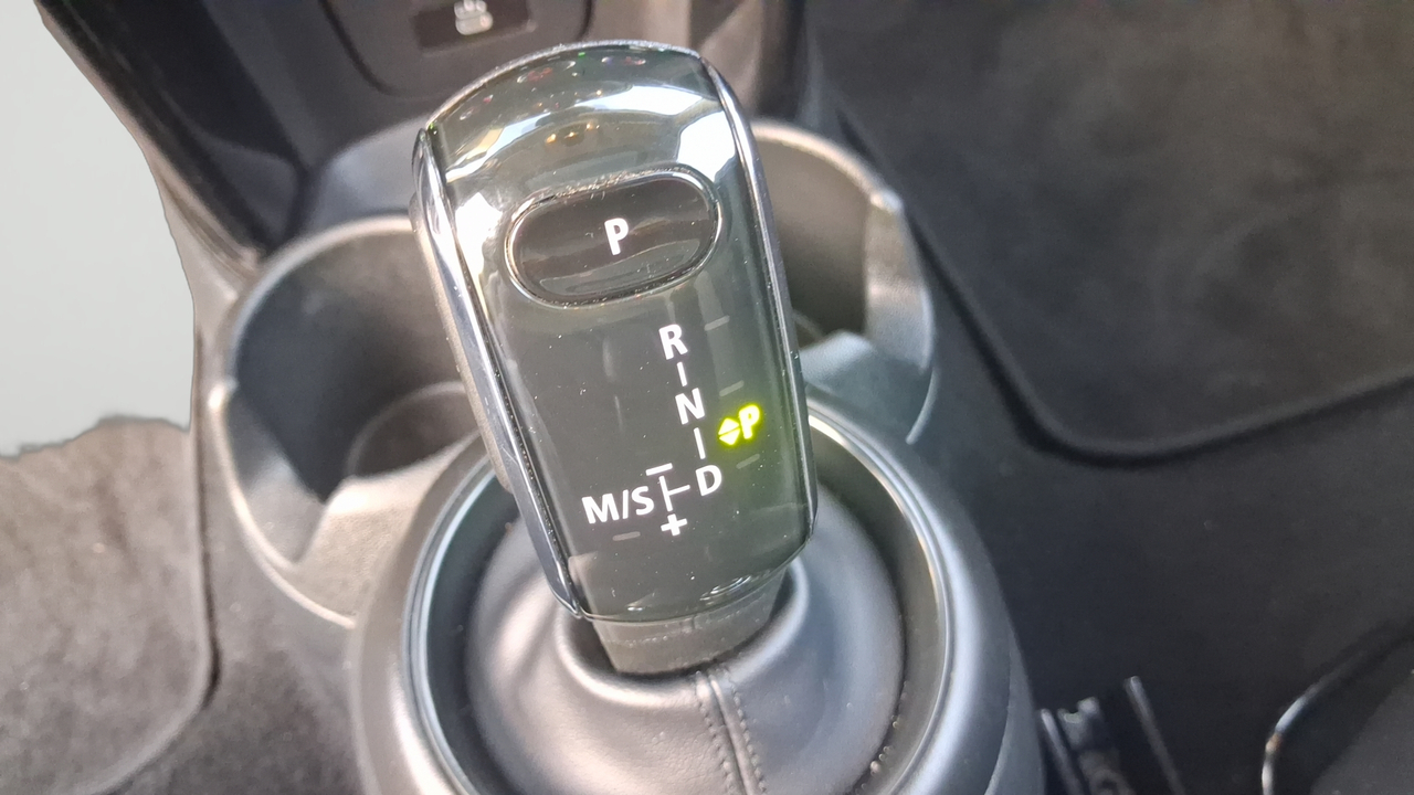 Mini Hatch 3 Portes Cooper 136 ch DKG7 — photo 18