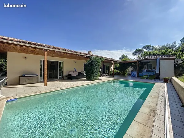 Maison location Le Thoronet