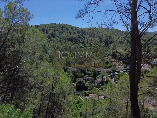 Terrain 1354 m²