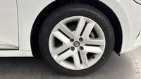 Renault Clio 1.6 E-Tech 140ch Business — photo 20