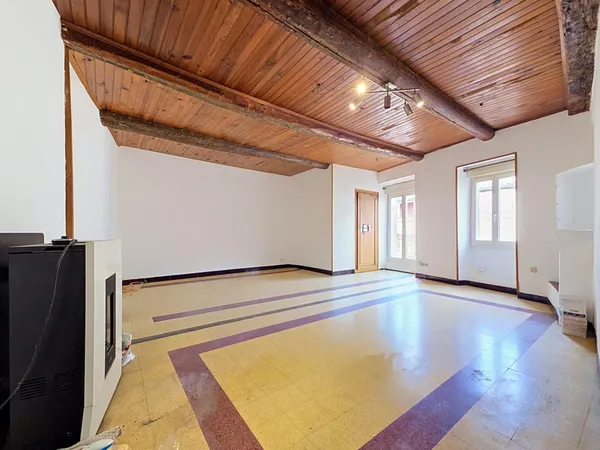 Une authentique maison en pierre au coeur d'un hameau plein de charme, avec jardin en bord de rivièr