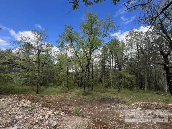 Terrain constructible - Superficie de 1264m² - Cahors 46000