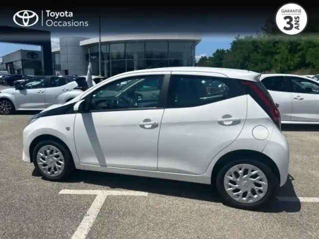 Toyota Aygo 1.0 vvt-i 72ch x-play 5p my20 — photo 11