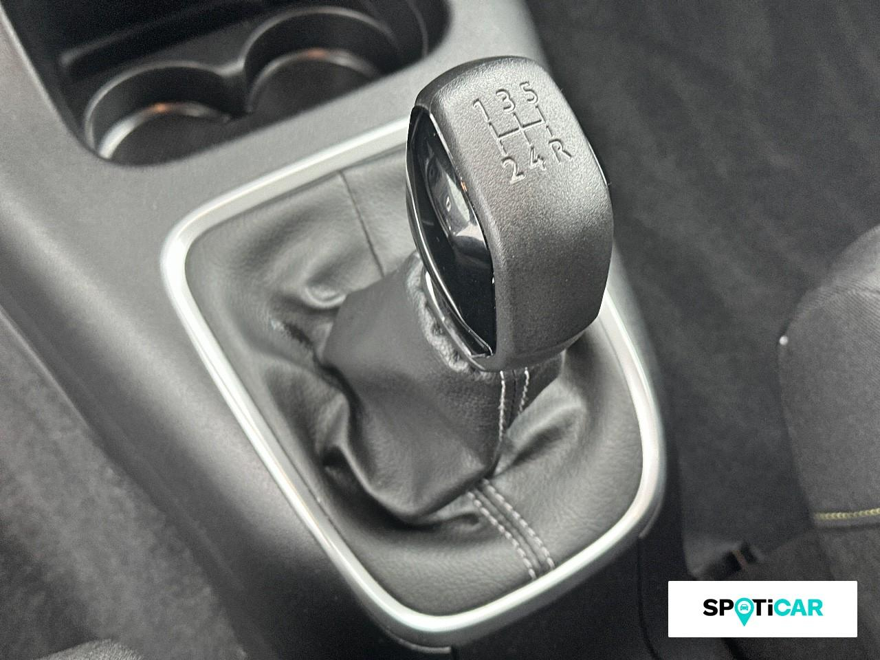 Citroën C3 1.2 puretech 83ch s&s shine — photo 14