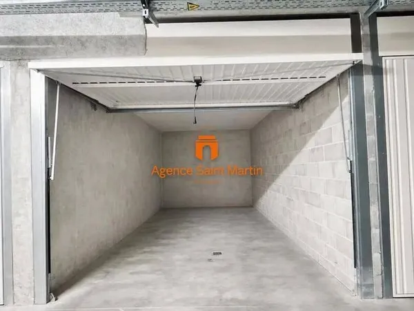 Garage et parking Vente Montélimar 22000€