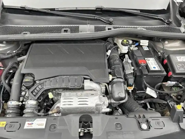 Peugeot 2008 puretech 130 s&amp;s eat8 — photo 28