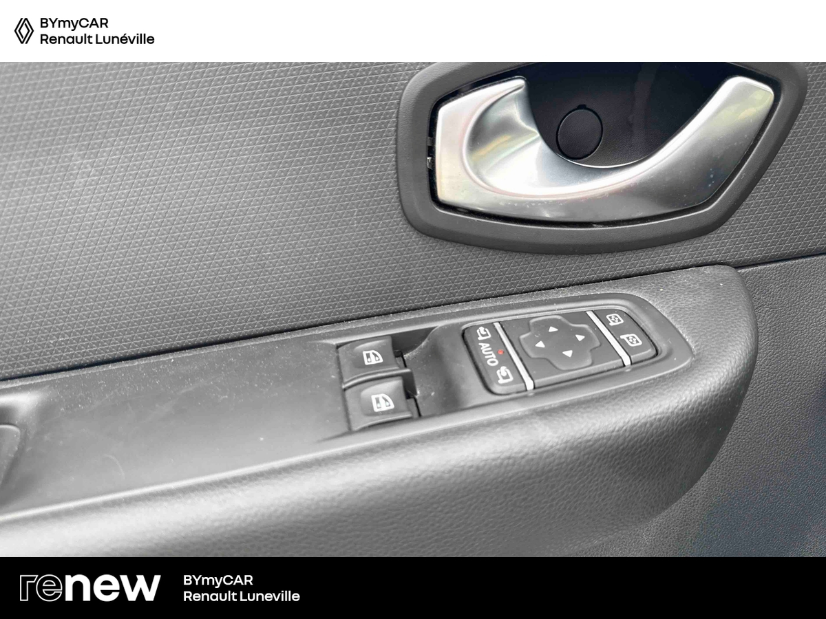 Renault Clio TCe 90 - 19 — photo 20