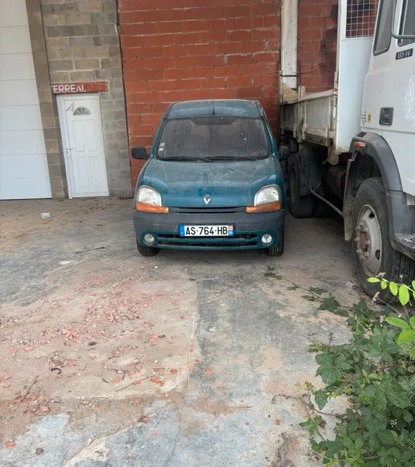 Photo 1