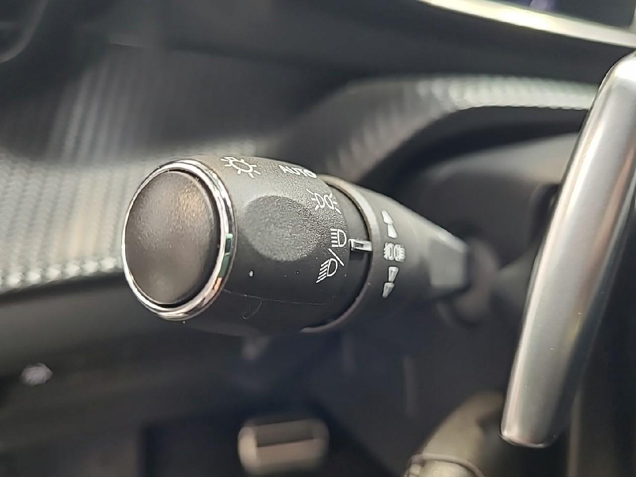 Peugeot 2008 puretech 130 s&s eat8 gt — photo 28