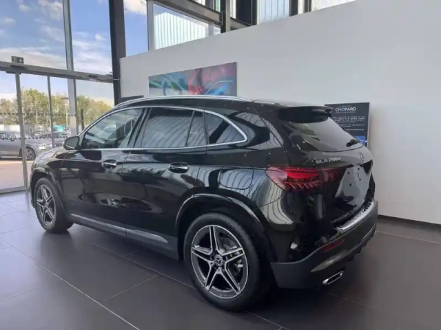 Mercedes Gla 200 d 8g-dct — photo 3