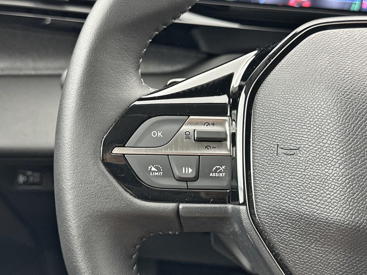 Peugeot 308 hybrid 145 e-dcs6 allure — photo 20