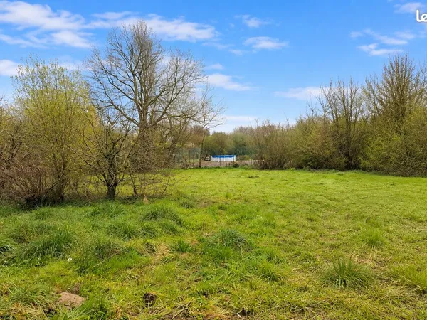 Terrain 880 m² KERNILIS