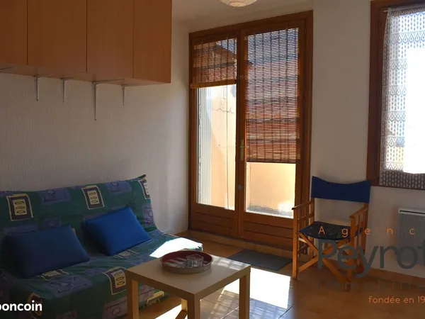 Studio 1 pièce 29 m²