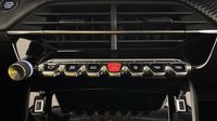 Peugeot 2008 1.5 BlueHDi 110ch S&S Allure Pack — photo 26
