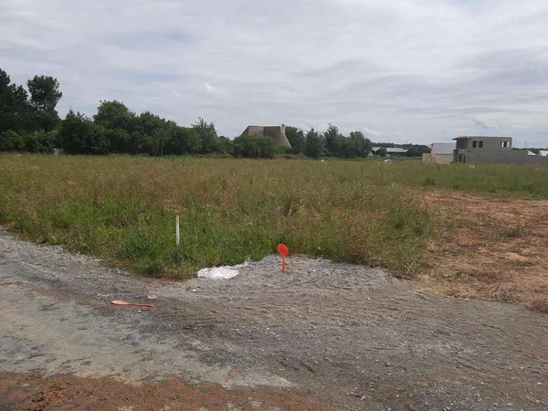 Terrain 413 m²