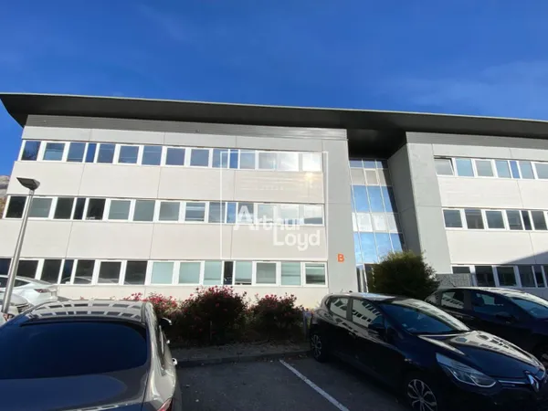 Local professionnel 155 m²