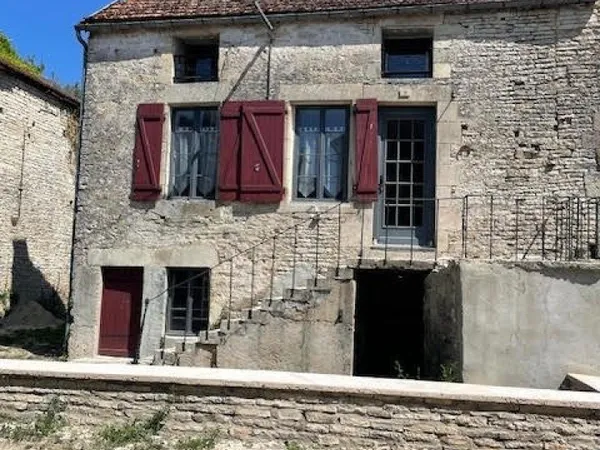 Maison ancienne entièrement rénovée !