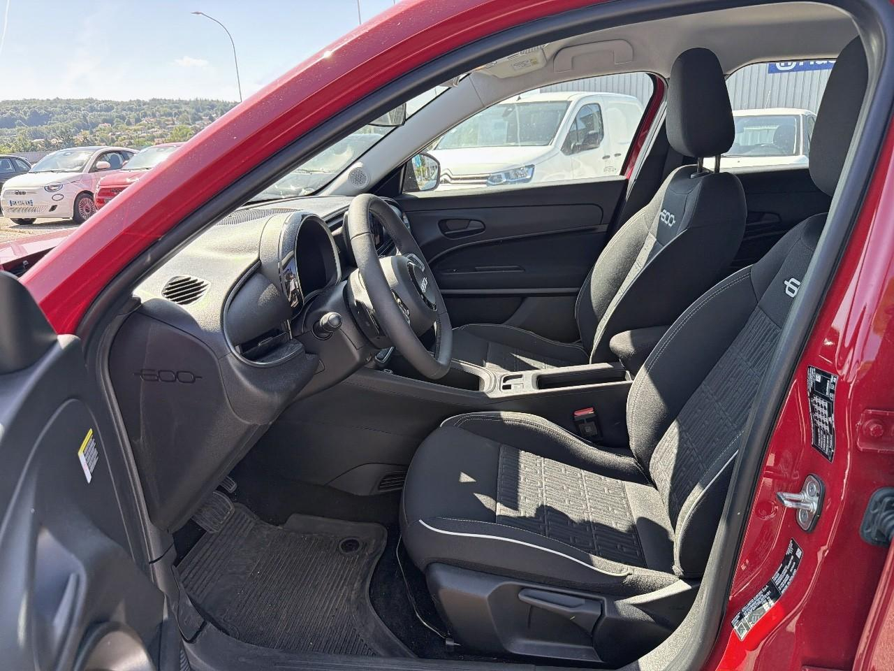 Fiat 600 1.2 hybrid 100ch dct6 — photo 9