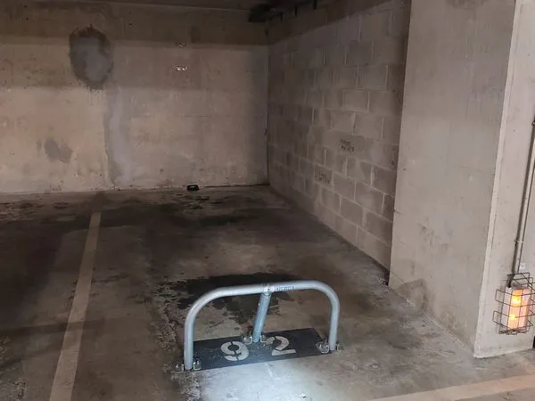 Parking à louer ou à vendre
