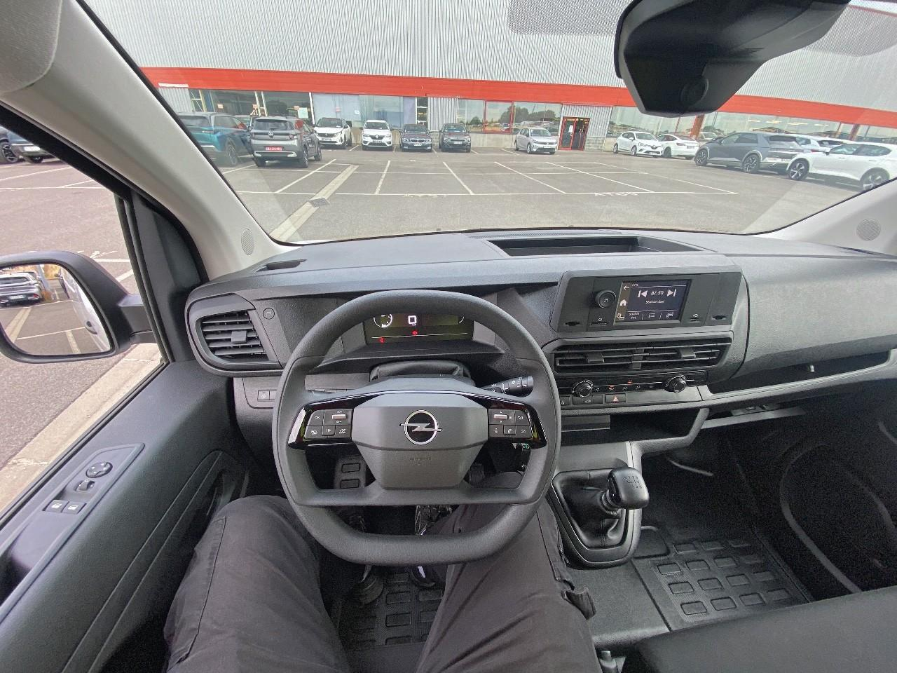 Opel Vivaro fourgon fgn taille m bluehdi 120 s&s bvm6 — photo 12