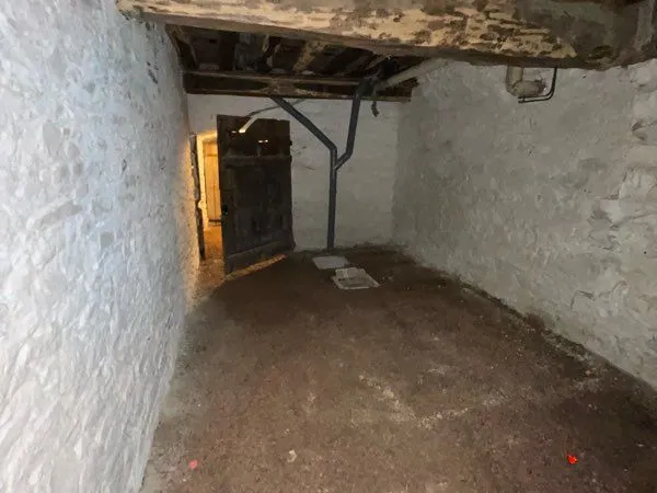 Cave sécurisé 20m2-centre ville