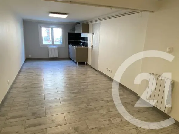 Studio 1 pièce 28 m²