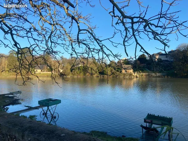 Terrain de loisir 490 m² - Vue château - Accès étang - Bâtiment 19 m²