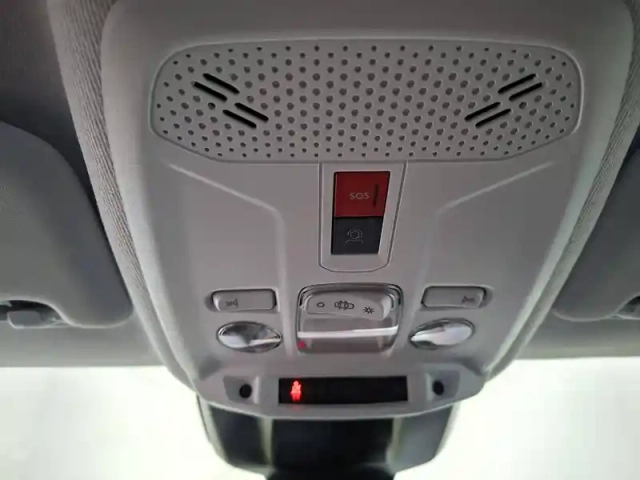 Peugeot 208 turbo 100 ch bvm6 — photo 16