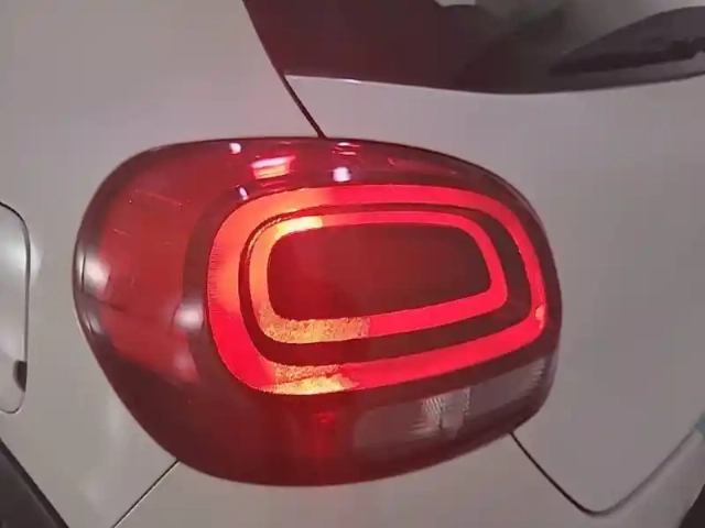 Citroën C3 puretech 83 s&amp;s bvm5 — photo 17