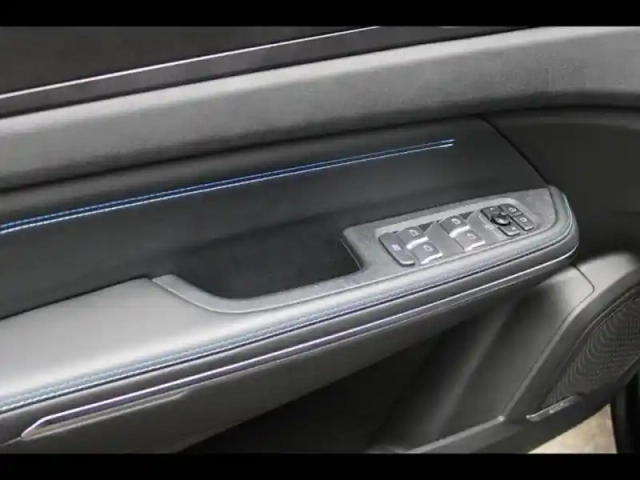 Lynk&Amp;Co 01 1.5 phev 261ch dcth 7 — photo 11