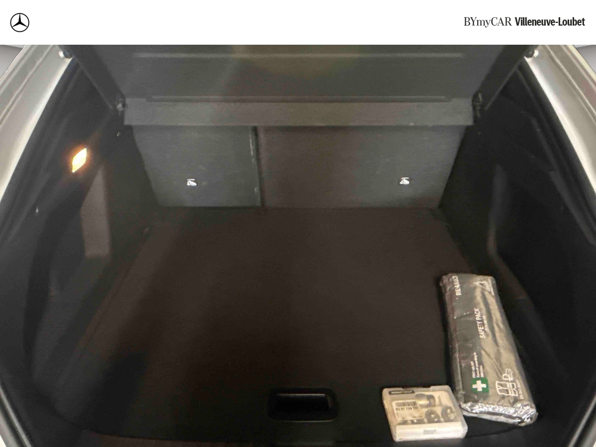 Renault Arkana E-Tech 145 - 21B — photo 13