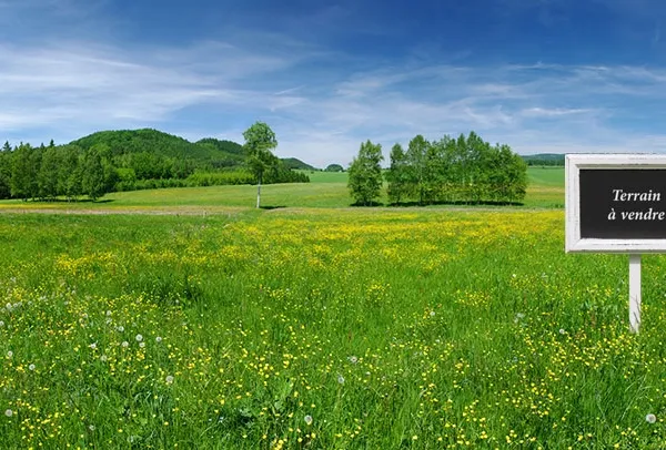Terrain 425 m²