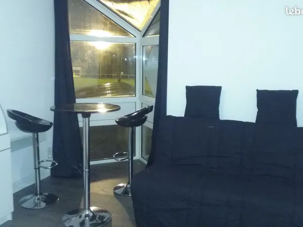 Studio 15 M2