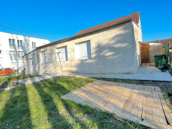 Barlin Maison70m2 agréable avec petit jardin clôturé secteur calme proche écoles mairie, commerces, 