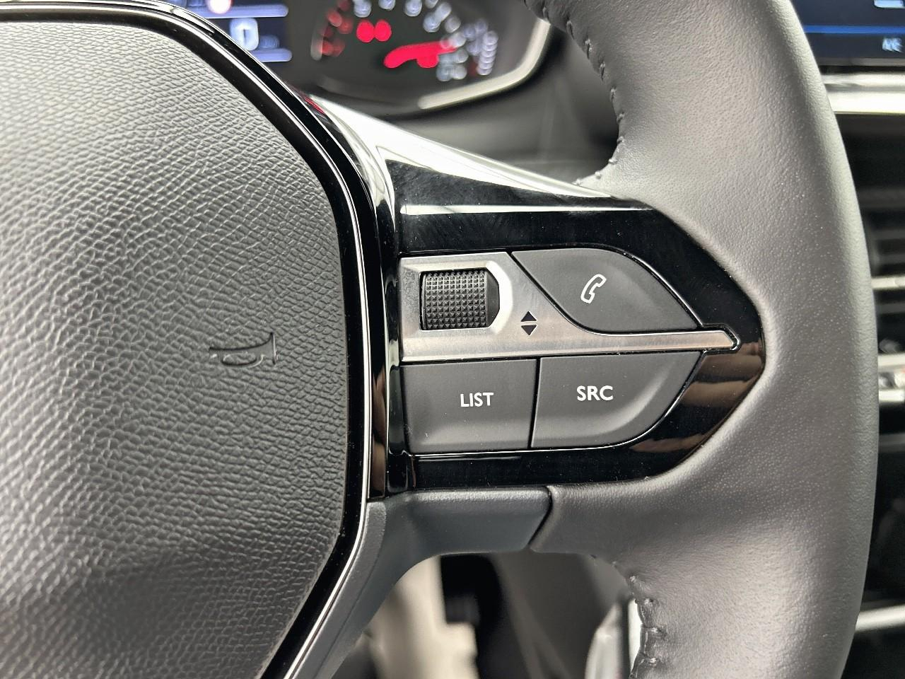 Peugeot 2008 100 s&s bvm6 style — photo 23