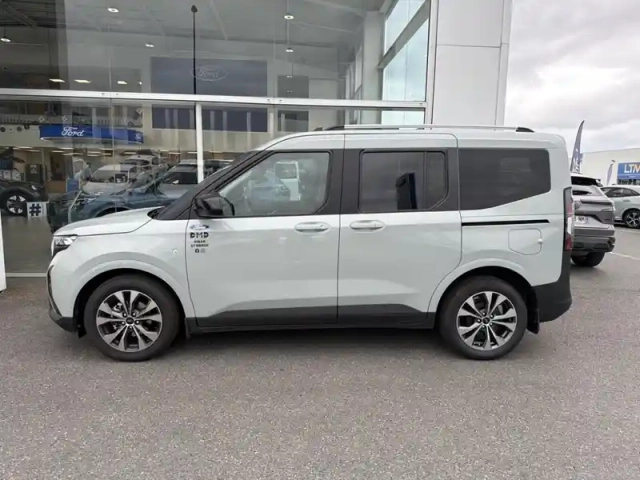 Ford Tourneo Courier 1.0 ecoboost 125ch s&amp;s titanium — photo 4