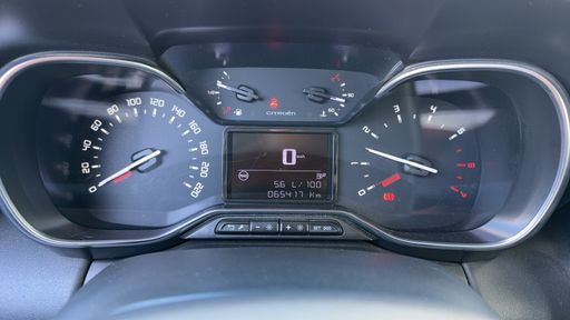 Citroen C3 Aircross 1.2 PureTech 110 - Shine – 2019 – 65417 km – Essence – Boîte Manuelle — photo 16