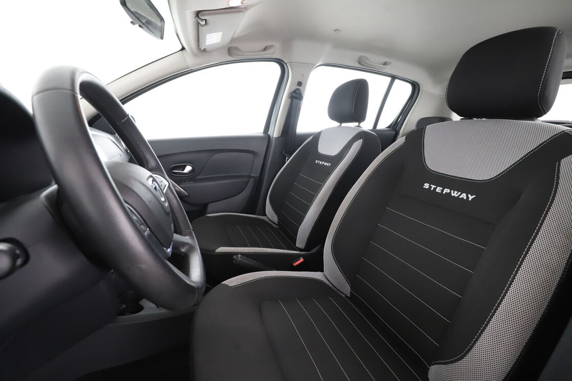 Dacia Sandero Stepway 1.5 dCi Easy-R — photo 9