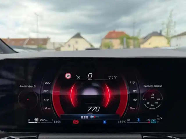 Mercedes Gla 200 d progressive line — photo 39