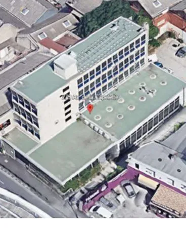 MARSEILLE LA CAPELETTE - IMMEUBLE PROFESSIONNEL 1 413 m²