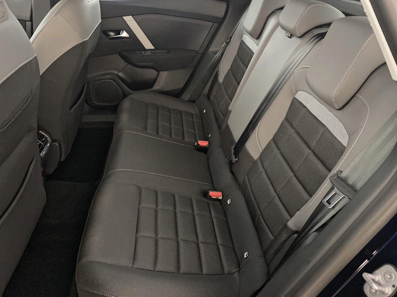 Citroën C4 hybride 145 ch e-dcs6 business — photo 10