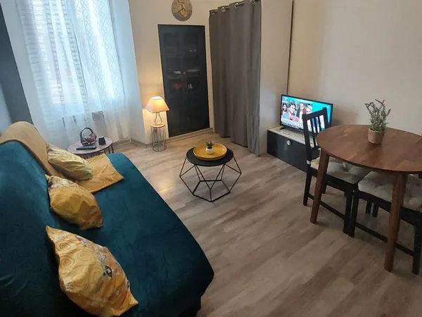 A louer - Joli studio meublé au coeur du village de Tourtour