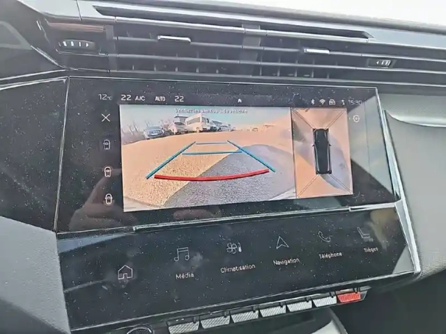 Peugeot 308 phev 225 e-eat8 — photo 19
