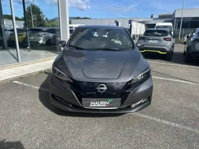 Nissan Leaf 150ch 40kwh acenta 22 — photo 3