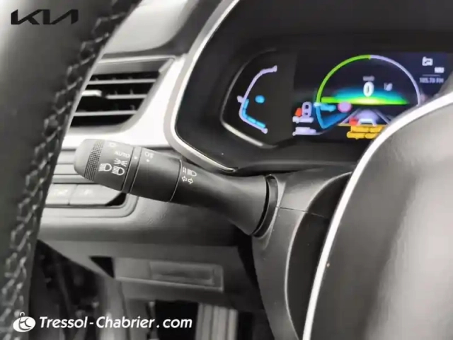 Renault Captur e-tech 145 - 21 intens — photo 17
