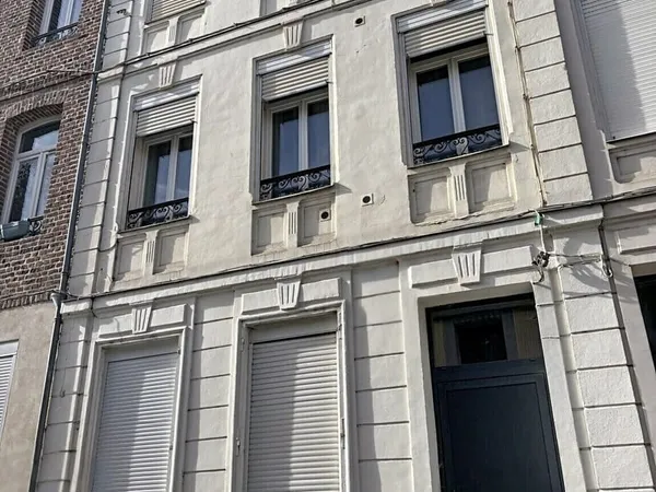 Bien immobilier de rendement Vente Cambrai  200m² 151300€